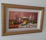 LINDO QUADRO OLEO SOBRE TELA - GILBERTO GERALDO - NATUREZA MORTA COM TACHOS E LARANJAS - MEDINDO 32 X 60CM - ASSINADO E DATADO NO VERSO 1995 - NO ESTADO CONFORME FOTOS
