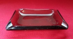 Bonito cinzeiro em Demi Cristal, na cor fumê - Dimensão: 13 X 9,5 cm