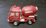 Bonito cofre no formato de caminhão betoneira, feito em resina - Dimensão: 15 X 7 cm - Vide Fotos!