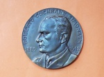 Medalha Confederação Nacional da Indústria - Homenagem à Roberto Cochrane Simonsen, 1889 - 1948 - Dimensão 70 mm.