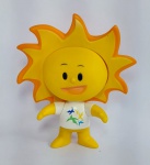 Lindo e Conservado Boneco de Vinil - MASCOTE CAUÊ - Jogos Pan-Americanos Rio - 2007 - Fabricado pela GROW. Cabeça, Braços e Tronco Articulados. Medida: 22 cm de altura x 19 cm x 7 cm.