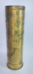 Antigo Estojo de Munição de Canhão Obuseiro em Bronze - IMBEL - 105 mm - M 101 - M 102 - M 108 - e C/14  OTO  MELARA - Medida: 37 cm de alt x 12 cm de diâmetro de base. Peso: 2735 gramas. Conforme fotos.