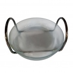 Suporte retrátil para travessa espessurado à prata e travessa circular Marinex em vido fosco, Diam. 20 cm. Alt. do suporte 15 cm.