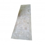 Passadeira em couro bovino em patchwork de placas na cor branca- 260 x 80 cm.