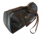 Valise de viagem de mão, em couro nas cores preta e marrom by Cyro Eloy, 50 x 28, Alt. 32 cm.