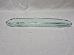 Enfeite em vidro moldado. Medindo 40cm x 5cm x 5cm de altura.