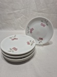 Jogo de 8 pratos de sobremesa em porcelana Renner Medaillon floral. Medindo 17,5cm de diâmetro.