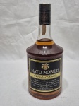 Garrafa lacrada do whisky Natu Nobilis, 1 litro.
