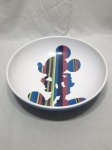Travessa redonda funda, bowl original da Disney Parks Mickey Fusion Colorful. Medindo 30,5cm x 8cm de altura.