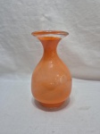 Lindo vaso, floreira em vidro de murano laranja. Medindo 17cm de altura.
