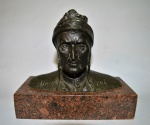 Dante, busto em bronze patinado e base em granito. Med. total: 15 x 18 x 9 cm