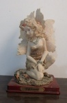 Grupo Escultório de resina policromada representando Fada". Altura 22cm
