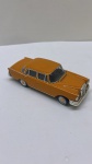 Miniatura Mercedes Benz modelo 220 SE  foi produzido em 1950 a 1960 obs faltando uma janela