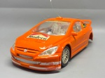 BRINQUEDO - Carrinho de controle remoto. Modelo Rally. Marcas do tempo e de uso. Não testado e sem garantia. Sem controle. No estado.