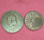 2 Moedas ; Portugal  !! Valor de 20 reis ano 1891  !! + de 120 anos !!  e 1 escudo ;ano de 1979  Bronze   !!  