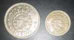 2 moedas Angola __ !! ainda colonia de Portugal !! valores diferentes !! dificil de aparecer !! material cuproniquel !!