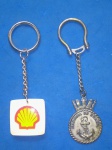 Colecionismo- 2 Chaveiros muito antigos !! Shell e Marinha do Brasil   !! Materal plastico e metal !!  !! 