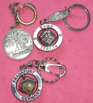 Colecionismo- 3 Chaveiros !! Todos em Metal !! Lindas pecas de Roma Italia , Germany !! E Egito !!