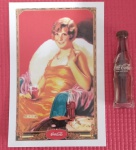 Colecionismo - Cartão de Natal da Coca Cola !!  + garrafinha de vidro da Coca Cola !! modelo asiatico ainda com coca !! acervo de colecionador !!