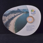 Moeda Brasileira, Comemorativa a Entrega da Bandeira Olímpica, Valor 1 Real, Ano 2012, Bimetálica, Lacrada na Cartela Original, Flor de Cunho.