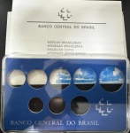 Cartela Original Vazia para as Moedas "PROVAS" do Brasil, Valores 1; 5; 10; 20; 50; 100; 200; 500 Cruzeiros, Ano 1985, Acrílico do Banco Central do Brasil, com Certificado, Excelente Estado de Conservação.