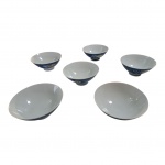 Seis bowls em porcelana oriental decorados com policromia, Diam. 13, Alt. 6 cm.