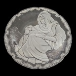 Medalhão em cristal com lapidação representando Madona, Diam. 29 cm.