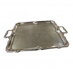 Tabuleiro Meridional em inox com bordas e asas lavradas, 53 x 42 cm.