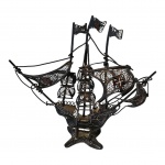 Caravela em Prata filigranada,  60 gr. 13 x 10 cm.