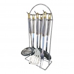 Sete peças para cozinha em aço alemão:  1 suporte, 1 espumadeira, 1 espátula, 1 garfo, 1 concha e etc.
