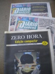 Jornais e Afins - (Lote com 3 jornais sobre o incêndio da boate da cidade de Santa Maria, RS) - XERO HORA - EDIÇÃO COMPACTA - Nº 17.278 - Ano 49 - 27-01-2013 <<< + >>> DIÁRIO GAÚCHO - Nº 3.980 - Ano 13 - 28-01-2013 <<< + >>> DIÁRIO GAÚCHO - Nº 3.981 - Ano 13 - 29-01-2013 - Os três exemplares em ótimo estado de conservação