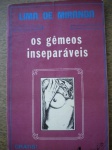 Livro Erótico - OS GÊMEOS INSEPARÁVEIS  - Autor Lima de Miranda - Sem data de publicação - Formato 14 X 21 cm - Coleção Kamasura Nº 4 - Não tem o poster anunciado na capa - Livro em bom estado de conservação, contendo 82 páginas.
