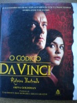 Livro - 1ª Edição - O CÓDIGO DA VINCI - ROTEIRO ILUSTRADO - OS BASTIDORES DO FILME MAIS AGUARDADO DOS ÚLTIMOS TEMPOS - ESTRELADO POR TOM HANKS - Ano 2006 - Autor Akiva Goldsman - Prefácios de Dan Brown, Ron Howard e Brian Grazer - Editora Sextante - CAPA DURA  - Formato 22 X 26 cm <<<<<<< O TEXTO COMPLETO DO ROTEIRO CRIADO POR AKIVA GOLDSMAN, ILUSTRADO POR 275 FOTOS DE CENAS DO FILME, DOS ATORES E DA EQUIPE DE PRODUÇÃO >>>>>> Livro em ótimo estado de conservação, contendo 212 páginas, ricamente ilustradas.