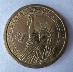 Americana - MOEDA DE 1 DOLAR - DOURADA - SÉRIE PRESIDENTES - GEORGE WASHINGTON - Diâmetro 2,60 X 2 mm - Flor de cunho