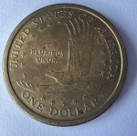 Americana - MOEDA DE 1 DOLAR - DOURADA - SÉRIE ÍNDIOS - Ano 2000 - Diâmetro 26,6 X 2 mm - Flor de cunho