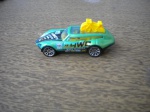 Carro em miniatura - TOUS DE FAST DHP35 - Ano 2018 - Em metal, com rodas em borracha - Cores verde e amarelo - Dimensçoes: 8,00 X 3,00 cm Fabricado em Malásia - Ótimo estado de conservação - Procedência dos Estados Unidos