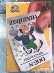 Álbum de Figurinhas - ZEQUINHA - CLUBE DO ZEQUINHA - Data 20 de Setembro de 1979 (Publicação original) <<<<<< COMPLETO >>>>>> Edição patrocinada pelo Governo do Paraná - Ao ser completado o álbum, este era levado ao Clube do Zequinha onde recebia uma numeração, como a que consta na capa deste álbum, recebendo, ainda, um cartão com o nome do sócio do clube (Veja na página 2 + as instruções de como era feito a entrega do álbum) <<<<<<< ZEQUINHA É UM PERSONAGEM DOS ANOS 1920 , NO PARANÁ, ONDE AS FIGURINHAS VINHAS EM ENVELOPES DENTRO DE DETERMINADOS PRODUTOS FABICADOS NO ESTADO >>>>>>> Álbum em muito bom para ótimo estado de conservação, contendo 200 figurinhas