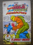 Gibi - NOVO CAPITÃO AMÉRICA - Nº 13 - Ano II - Ano 1975 - Editora Bloch - Formatinho - Revista em ótimo estado de conservação, contendo 68 páginas, em cores. Atenção: Falta cerca de 20 cm2 na capa junto a palavra Capitão América
