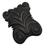 talha de parede em madeira, medindo: 22 cm x 27 cm