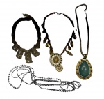 Lote contendo: diversas peças de bijuteria fina.