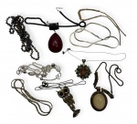 Lote contendo: diversas peças de bijuteria fina.