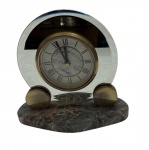 BULOVA - relogio de mesa a pilha, medindo: 20 cm x 18 cm