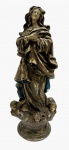 Arte Sacra - Maravilhosa escultura em gesso policromada, representando Virgem Maria, medindo: 38 cm alt.