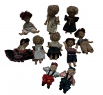 Colecionismo - conjunto de pequenas bonecas.