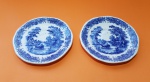 Par de pires em cerâmica com decoração azul, no estilo inglês, com paisagem e charrete - Diâmetro: 14,5 cm