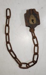 ANTIGO CADEADO DE COLEÇÃO PROVAVELMENTE INGLÊS EM METAL. PEÇA MARCADA. MEDINDO 7 X 5.5 CM