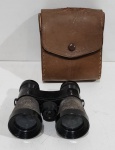 antigo binóculo de coleção. Marca D.F. Vasconcelos em seu estojo original. Medindo 4.5 x 9 x 10.5 cm