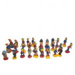 ARTE POPULAR - ANTIGO JOGO DE XADREZ EM BARRO COZIDO - NORDESTE . TOTAL 29 PEÇAS. MEDINDO 5,5 CM