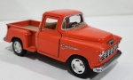 Miniatura Chevy Stepside Pick Up 1955 cor laranja - Escala 1/32 - Marca Kinsmart. Conforme fotos.