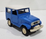 Miniatura toyota bandeirante Medindo 5.5 x 4.5 x 11.5 cm. Conforme fotos.